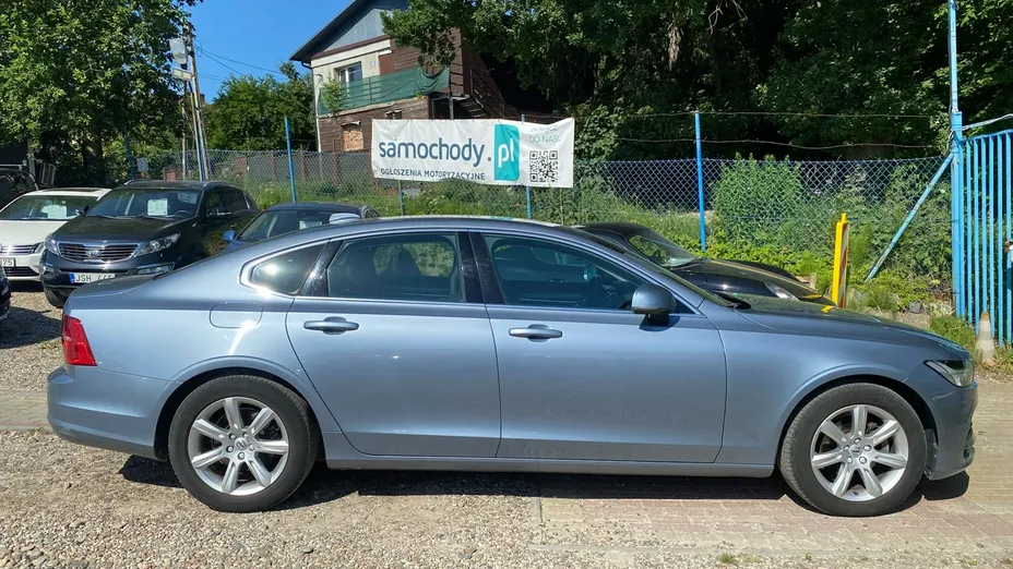VOLVO S90 -