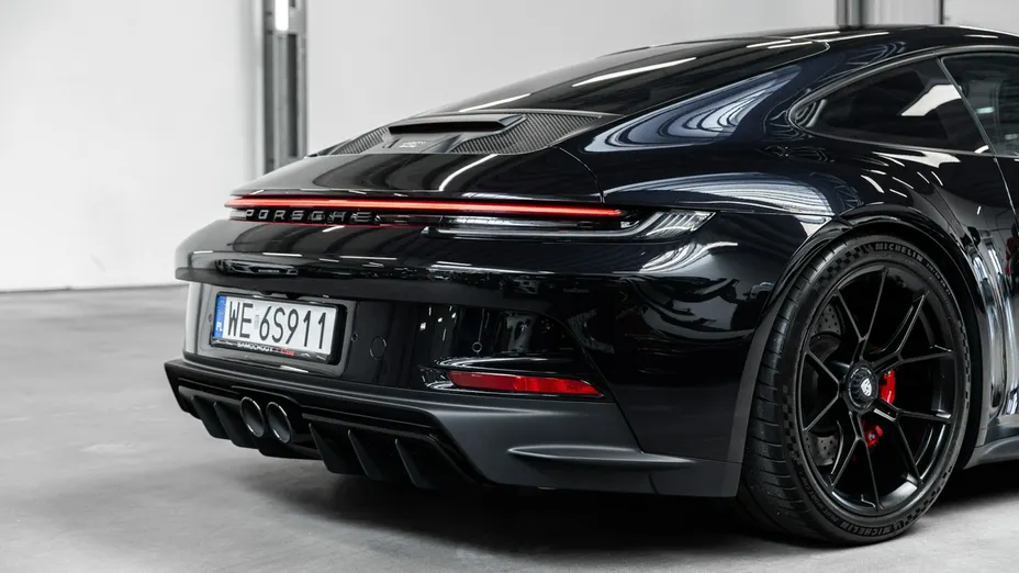 PORSCHE 911 -