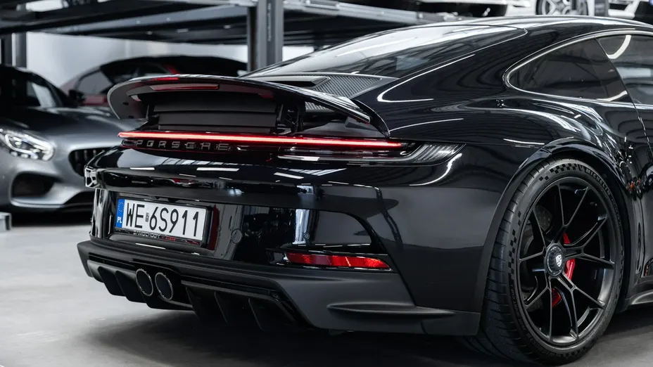 PORSCHE 911 -