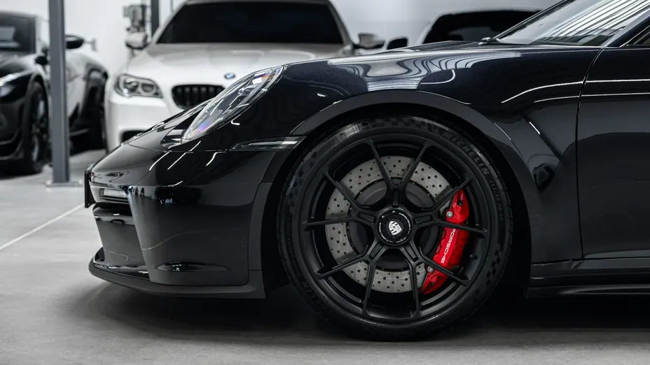 PORSCHE 911 -