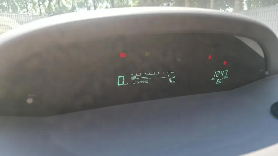 TOYOTA Yaris -