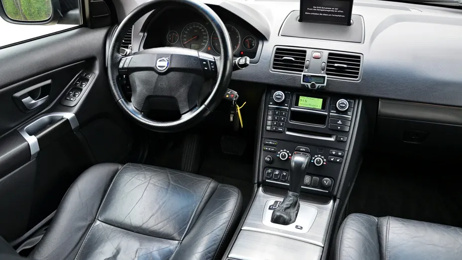 VOLVO XC90 -