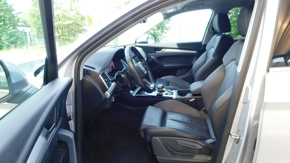 AUDI Q5 -