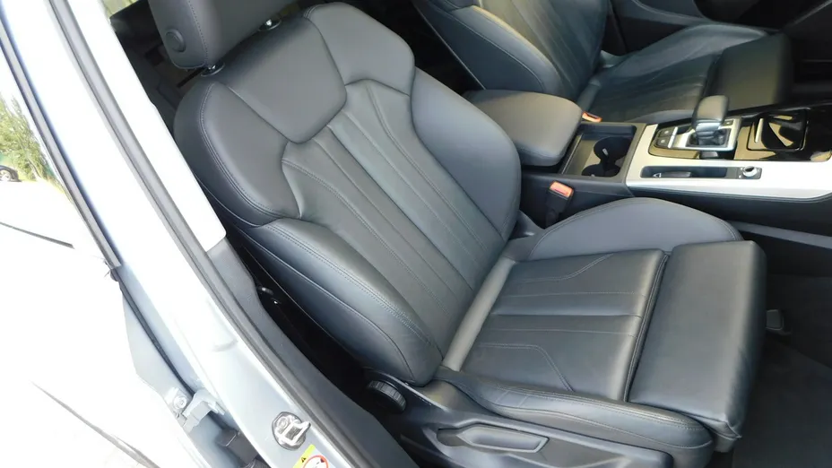AUDI Q5 -