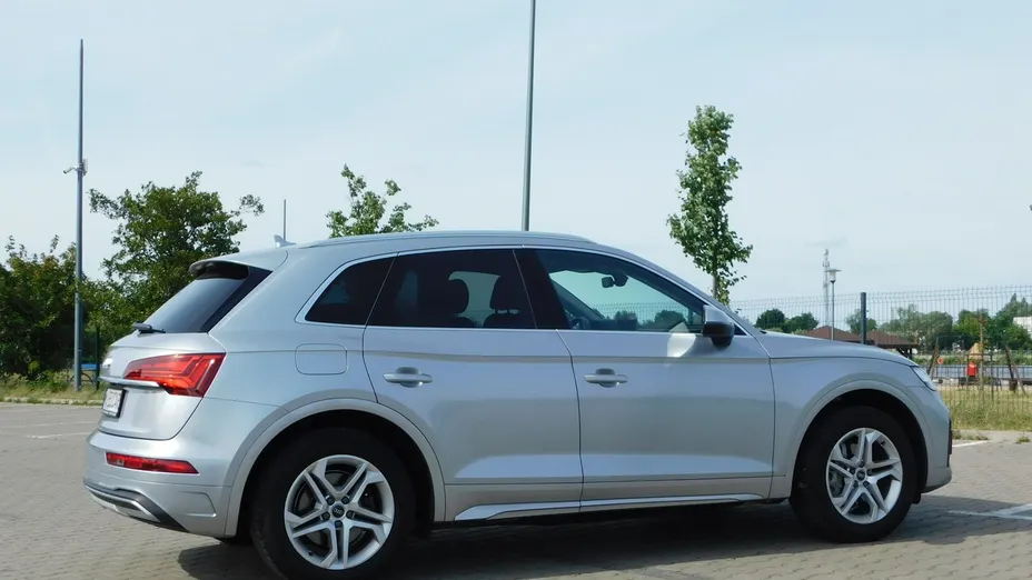 AUDI Q5 -