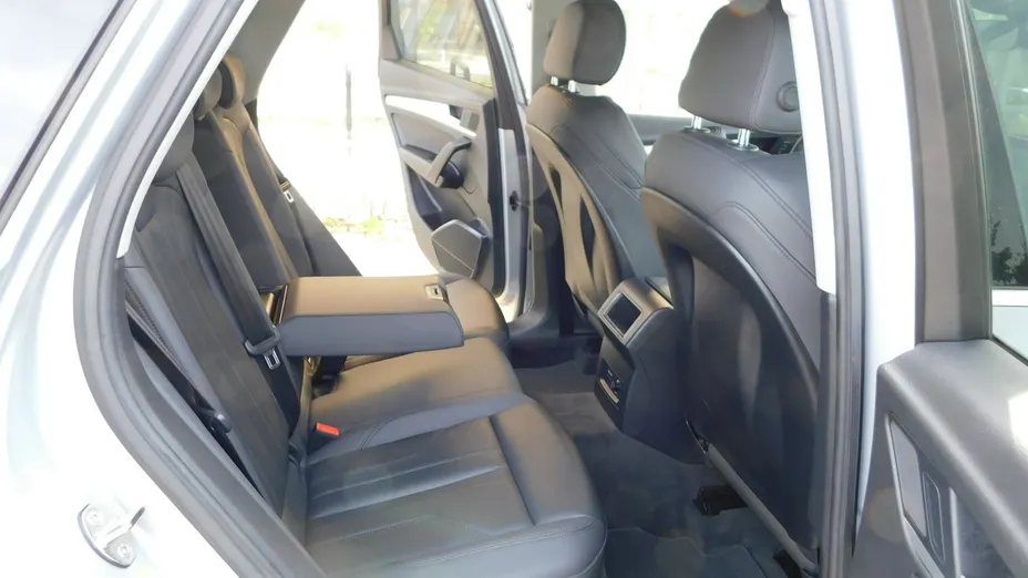 AUDI Q5 -
