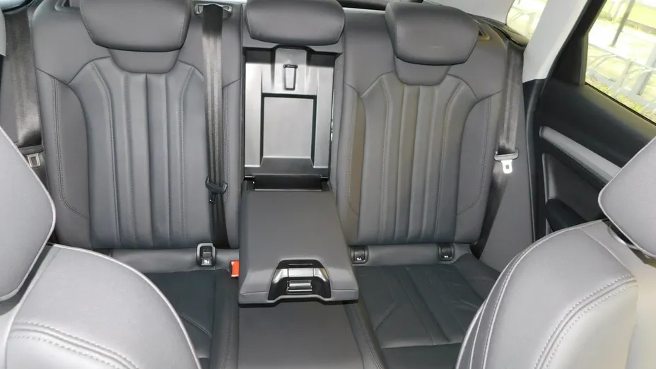 AUDI Q5 -