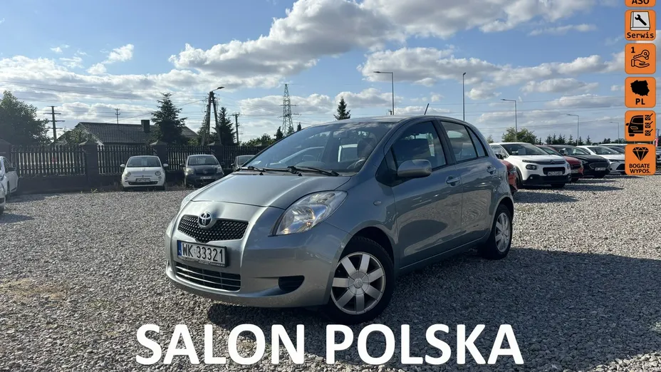 TOYOTA Yaris -