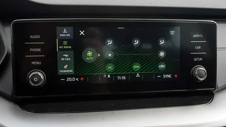 SKODA Octavia -