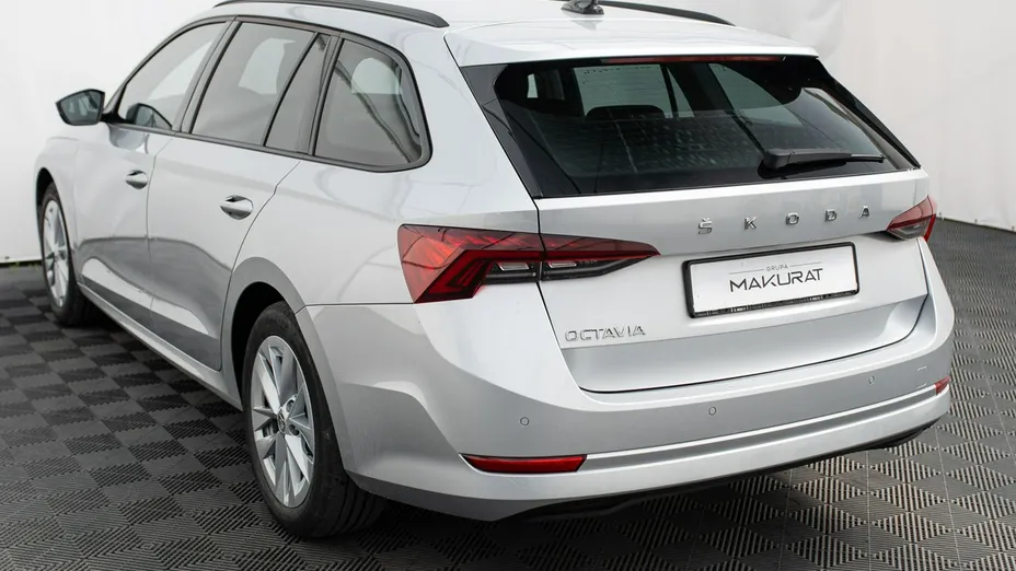 SKODA Octavia -