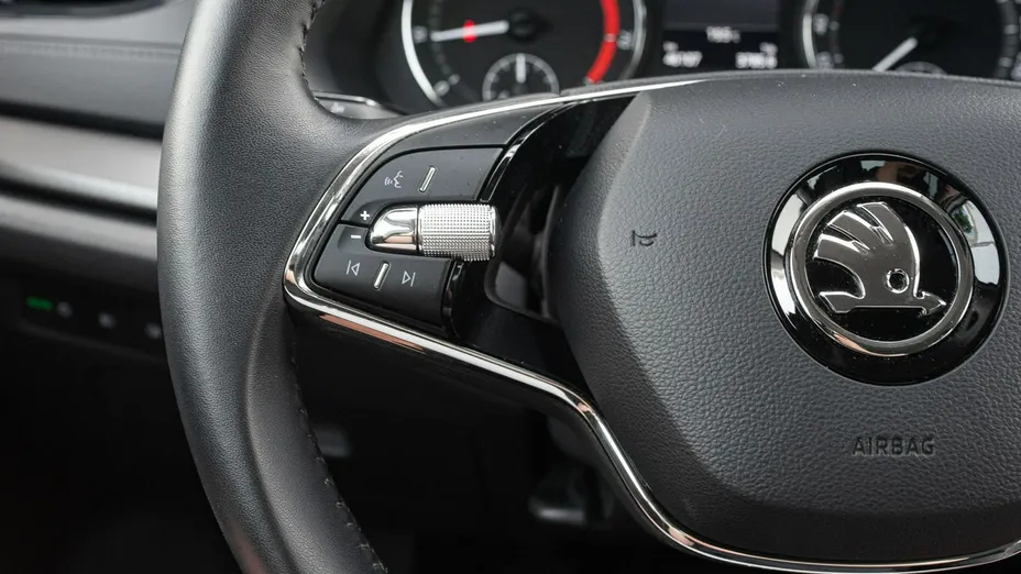 SKODA Octavia -