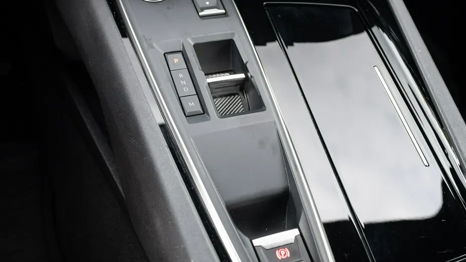 PEUGEOT 508 -