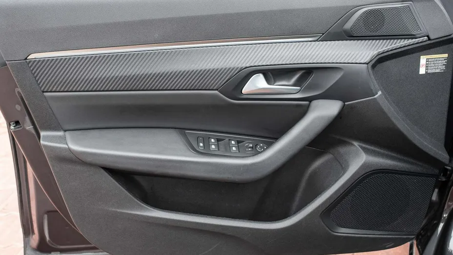 PEUGEOT 508 -