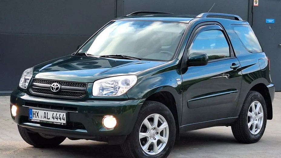 TOYOTA RAV4 -