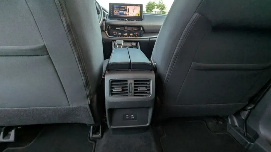 NISSAN X-Trail -