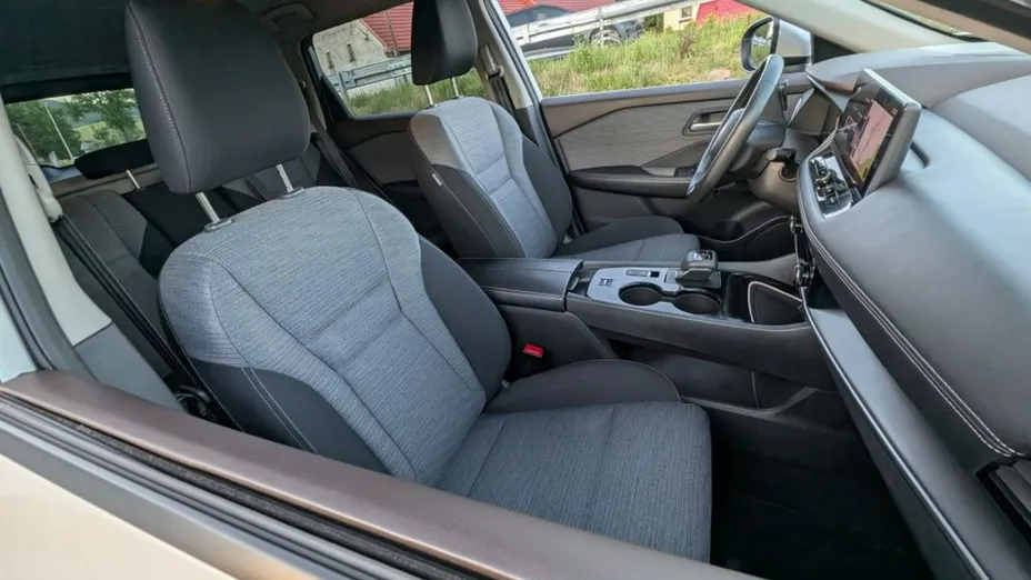 NISSAN X-Trail -