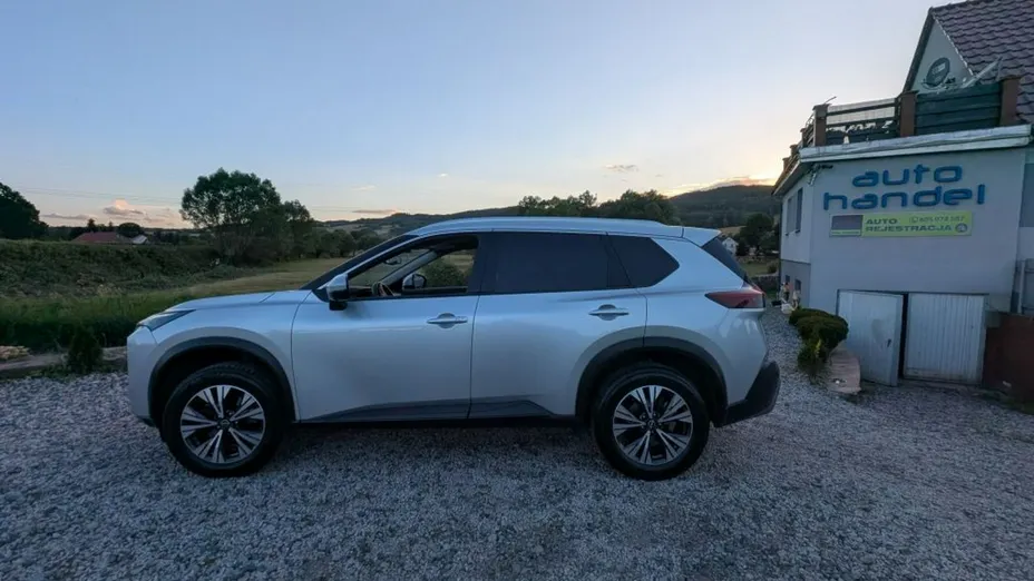 NISSAN X-Trail -
