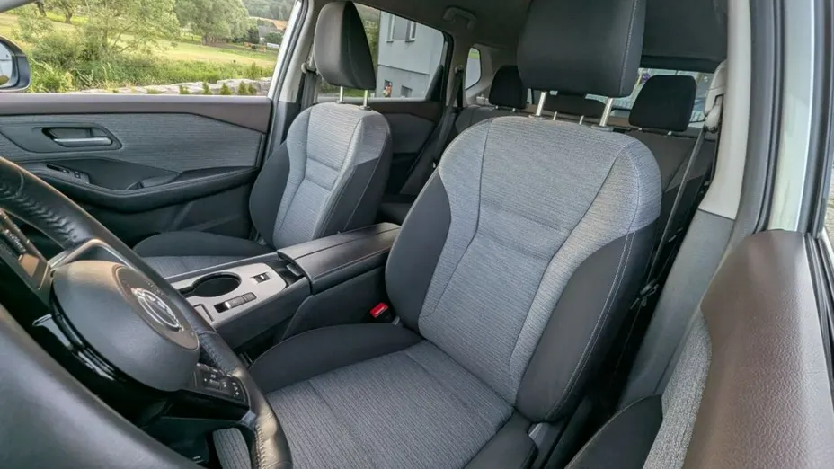 NISSAN X-Trail -