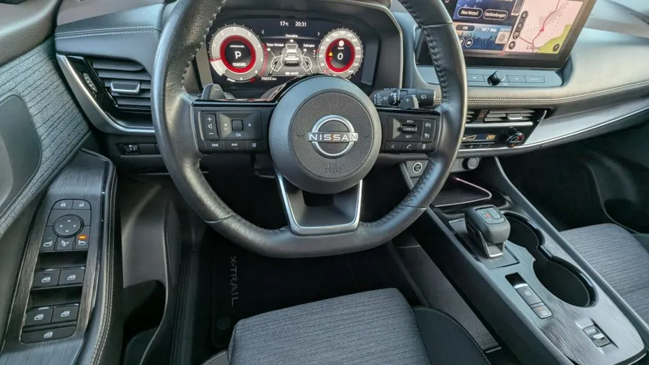 NISSAN X-Trail -