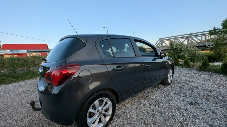 OPEL Corsa -