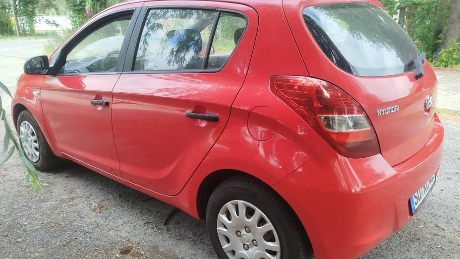 HYUNDAI i20 -