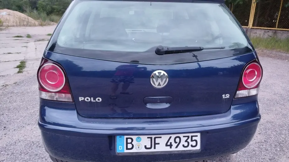 VOLKSWAGEN Polo -
