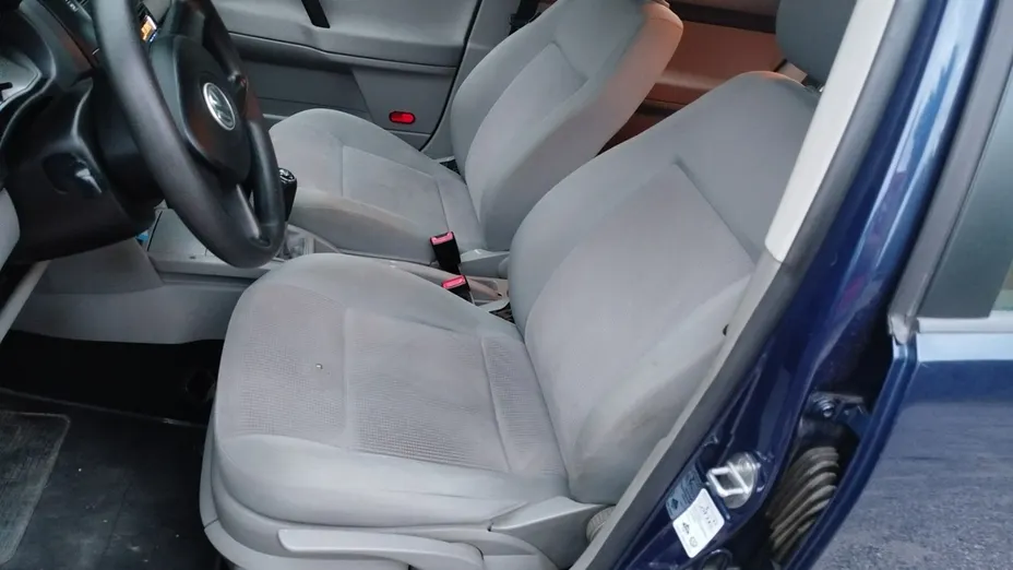 VOLKSWAGEN Polo -