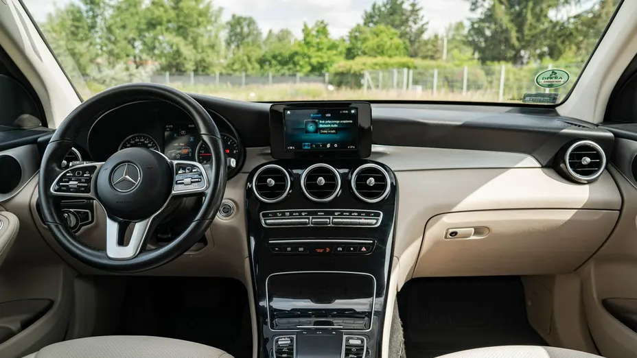 MERCEDES-BENZ GLC -