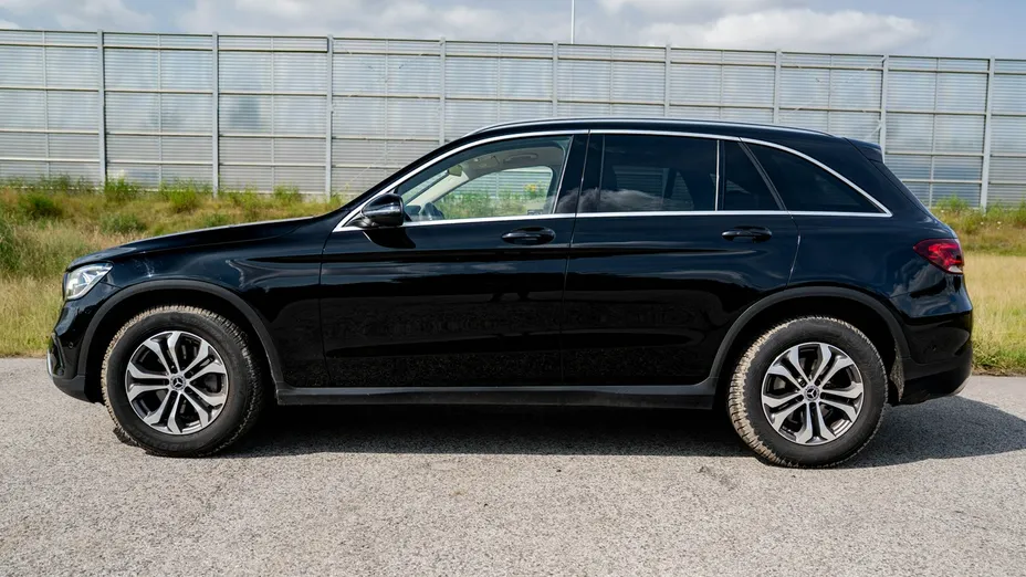 MERCEDES-BENZ GLC -