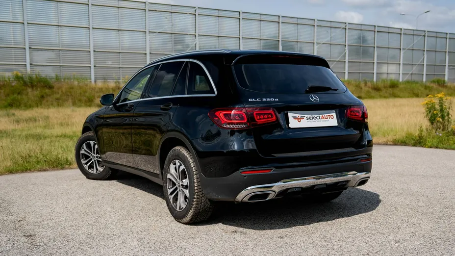 MERCEDES-BENZ GLC -