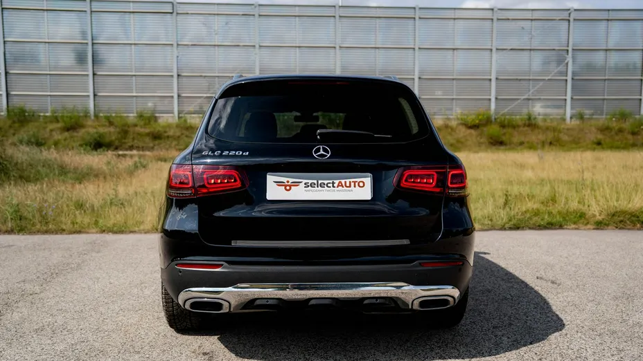 MERCEDES-BENZ GLC -