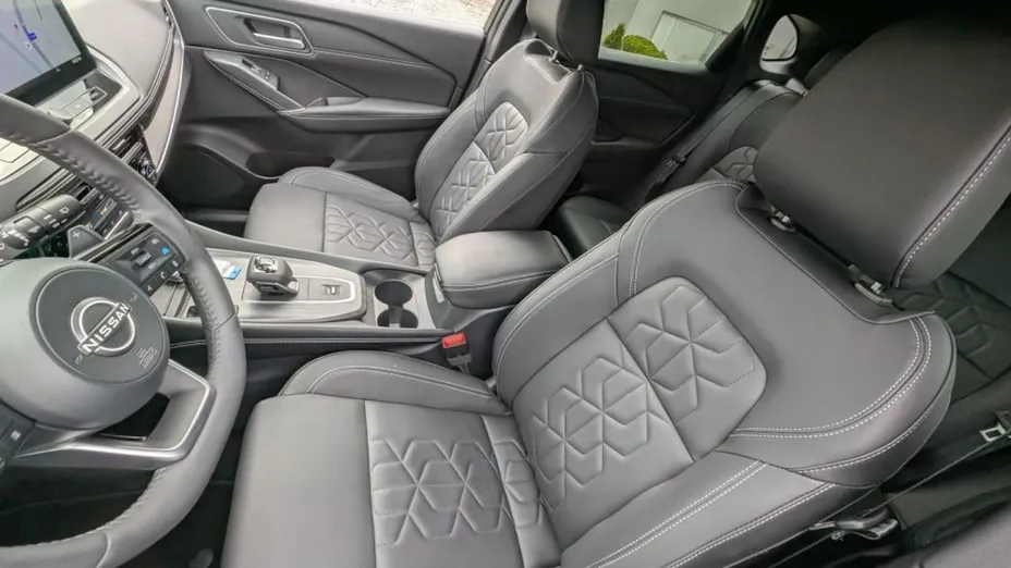 NISSAN Qashqai -