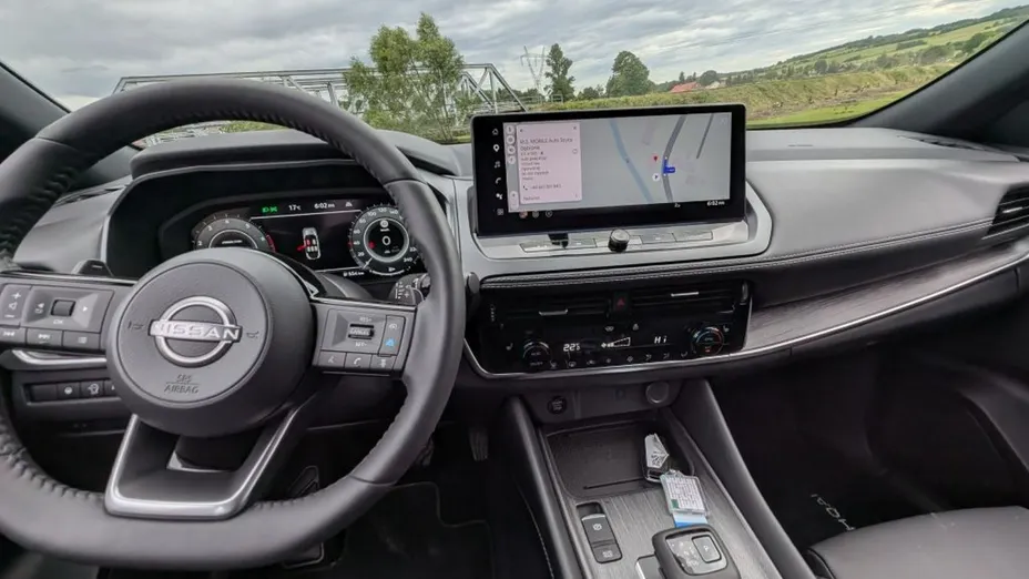 NISSAN Qashqai -