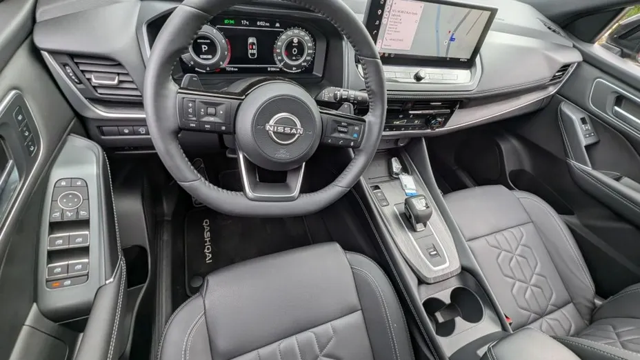 NISSAN Qashqai -