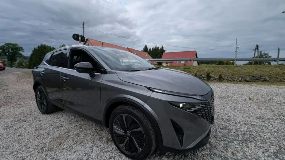 NISSAN Qashqai -