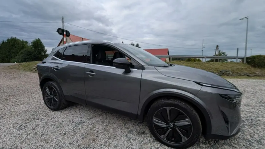 NISSAN Qashqai -