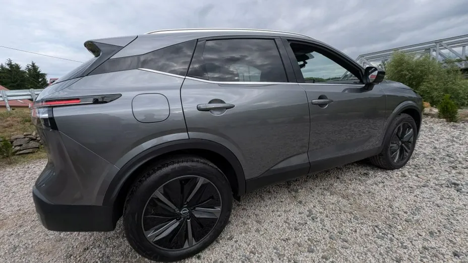 NISSAN Qashqai -