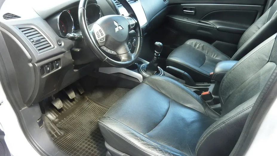 MITSUBISHI ASX -
