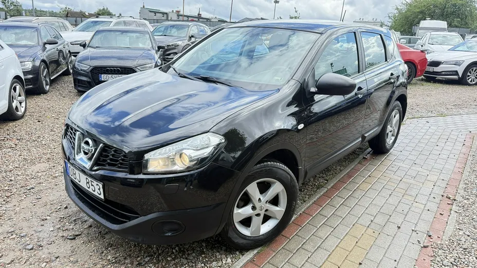 NISSAN Qashqai -