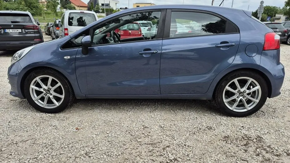 KIA Rio -