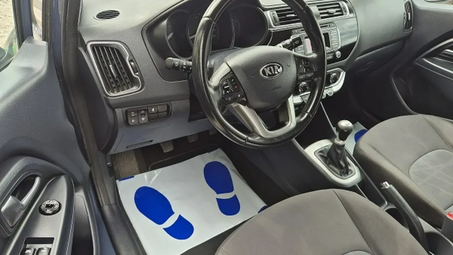 KIA Rio -