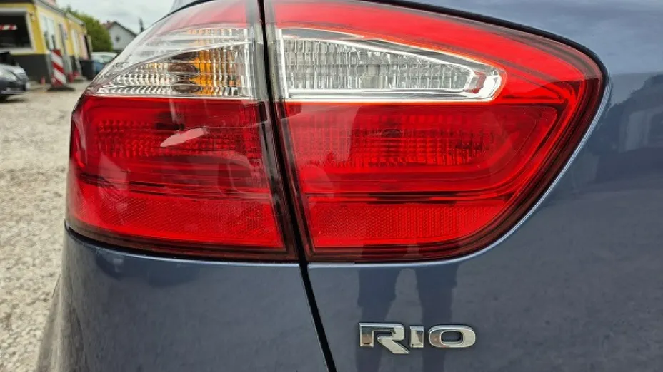 KIA Rio -