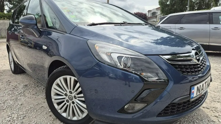 OPEL Zafira -