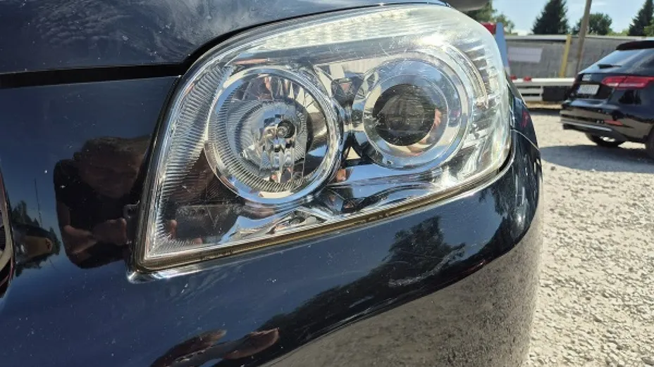 TOYOTA RAV4 -