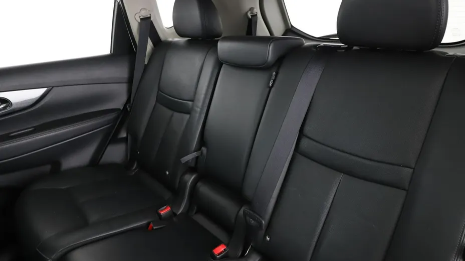 NISSAN X-Trail -