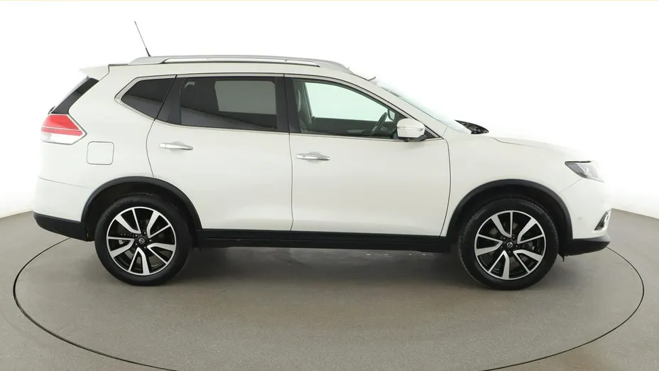 NISSAN X-Trail -