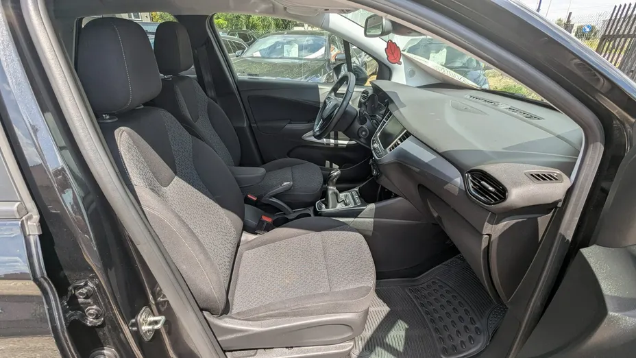 OPEL Crossland X -
