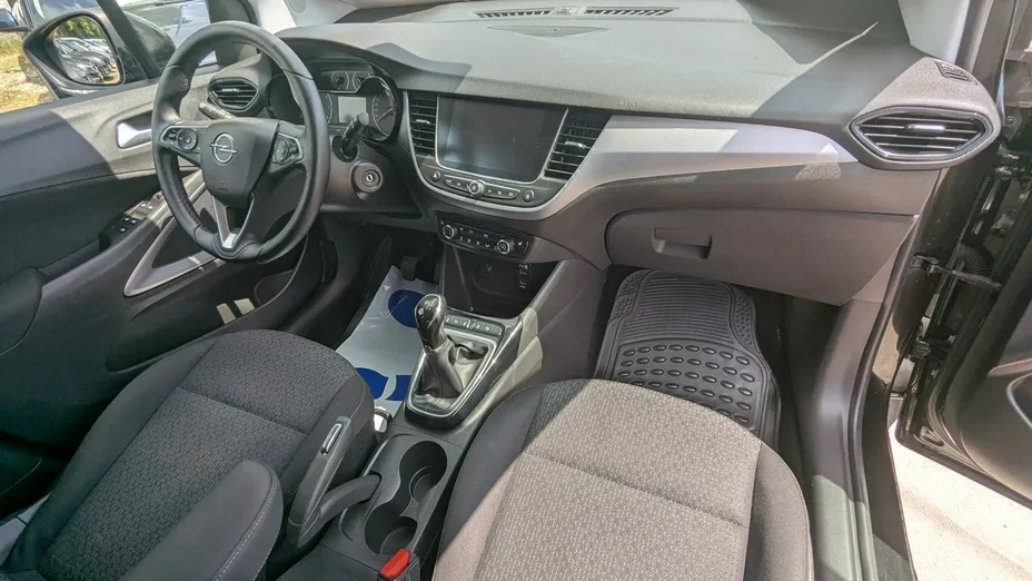 OPEL Crossland X -
