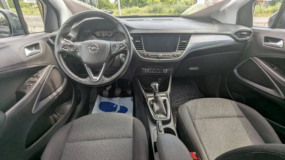 OPEL Crossland X -