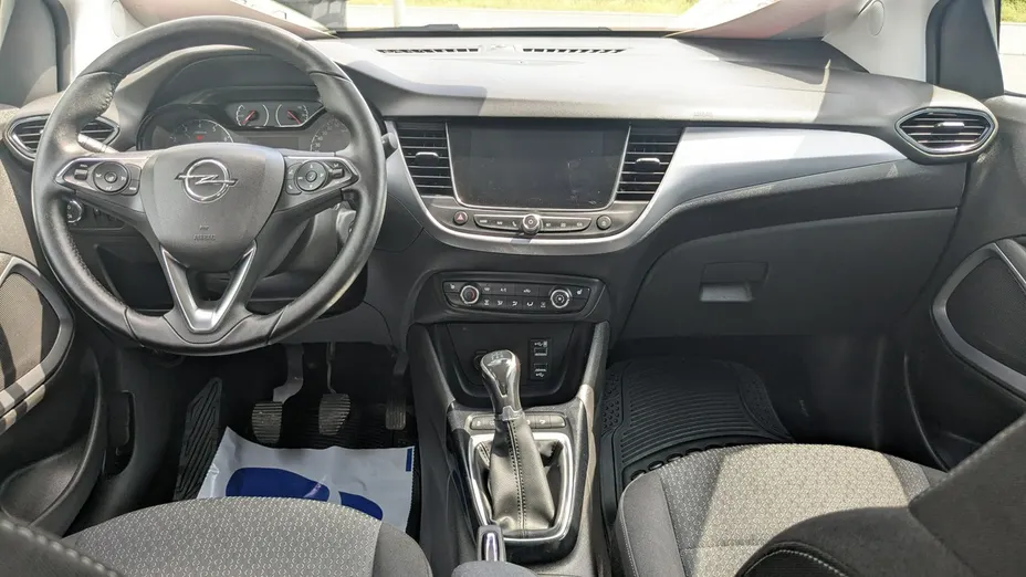 OPEL Crossland X -
